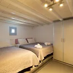 Blue Heart Mykonos Up To 10 People Location Mykonos Town