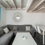 Blue Heart Mykonos Up To 10 People Location Feriehus