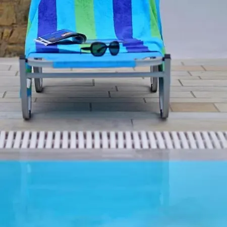 Nyaraló Blue Heart Mykonos Up To 10 People Location Mykonos Town