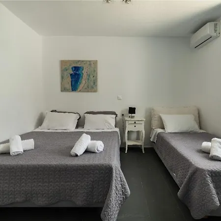 Blue Heart Mykonos Up To 10 People Location Mykonos Town